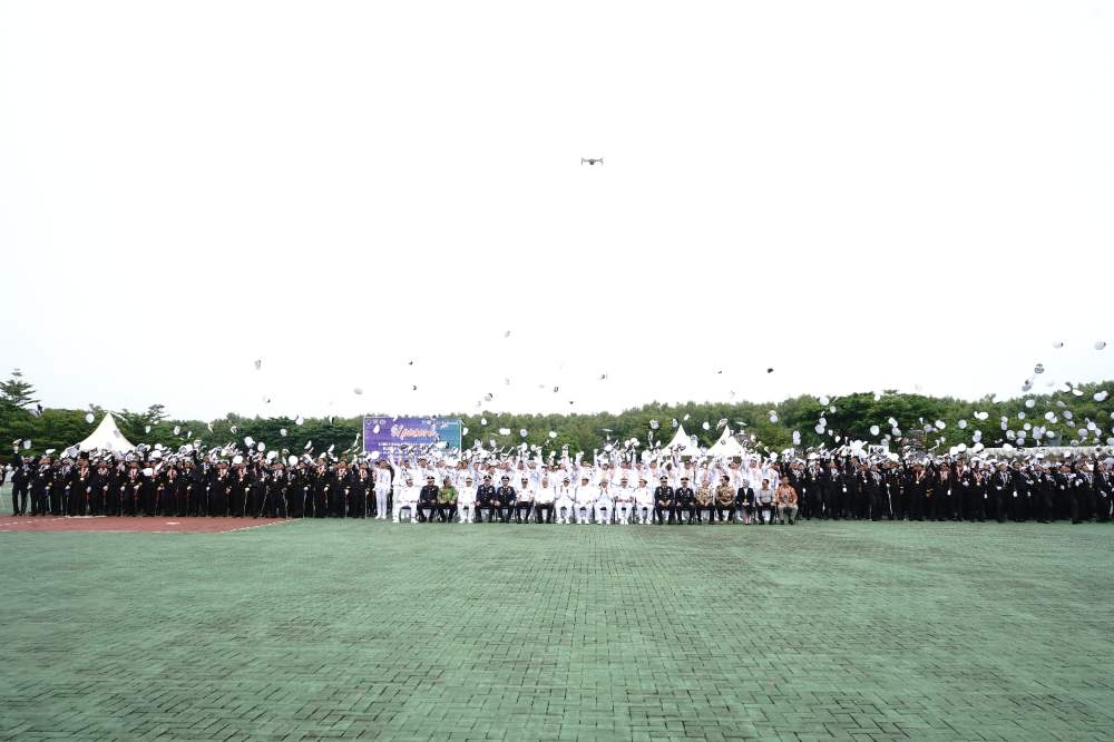 Upacara Wisuda dan Pelepasan/pelantikan Diklat Pelaut PIP Makassar Tahun 2025